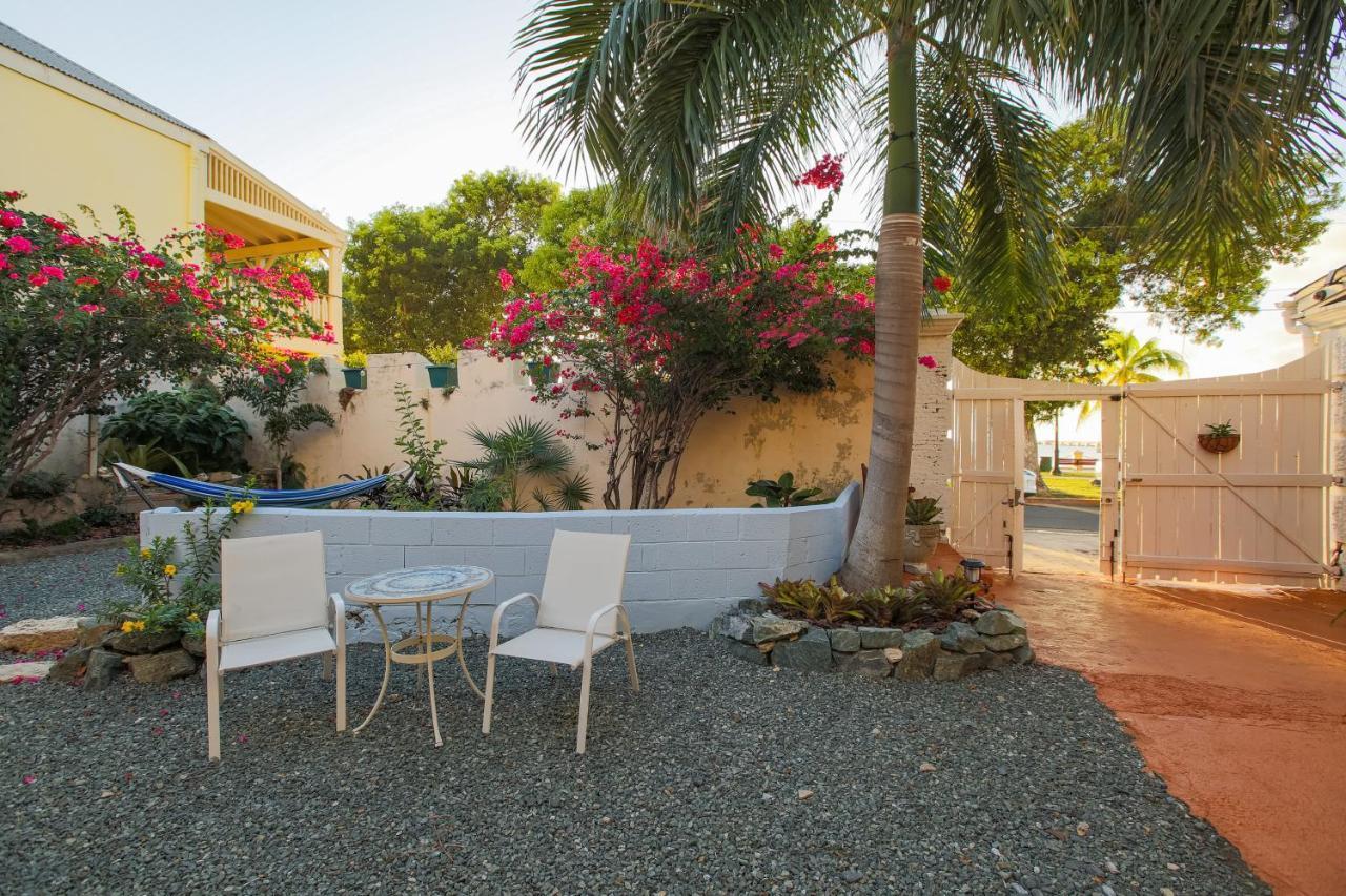 Victoria House Hotel Frederiksted Exterior photo