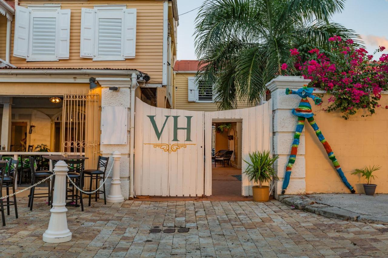 Victoria House Hotel Frederiksted Exterior photo