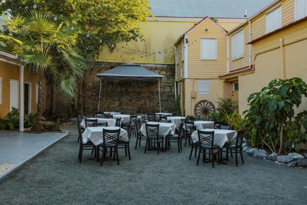 Victoria House Hotel Frederiksted Exterior photo